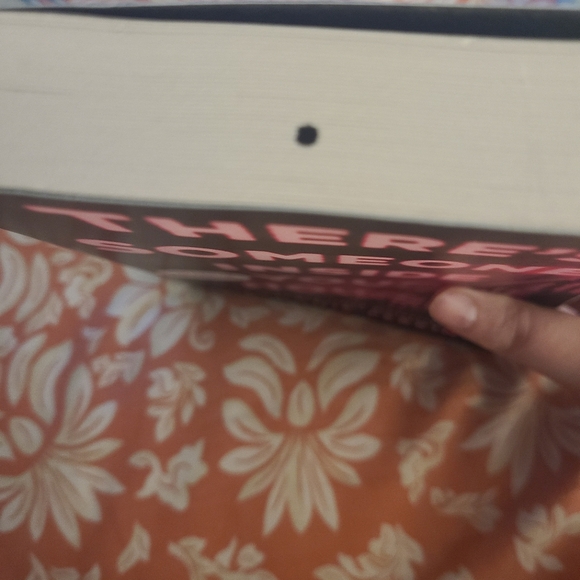 There's someone inside your house by Stephanie Perkins - Picture 3 of 3